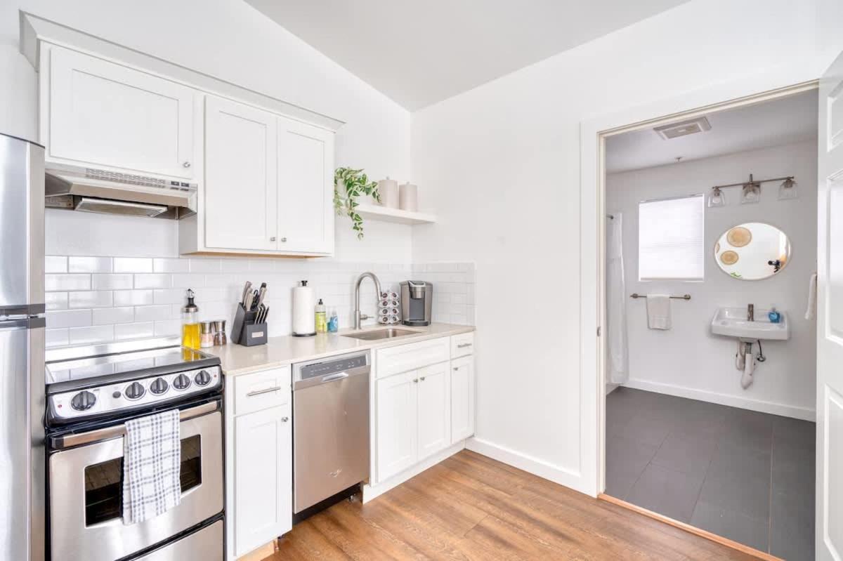 Stay Portland - Beach Vibes Getaway Near Burnside & Laurelhurst! Exterior photo
